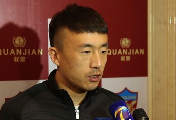 一面亲上边一面膜下边的含义